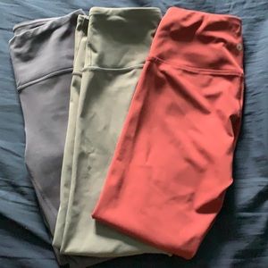 3 brand new pair of leggings!